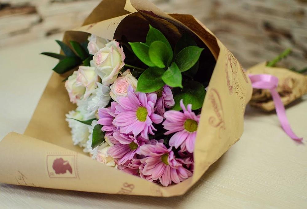 Букет цветов из: Розы и Хризантемы в Летней Ставке