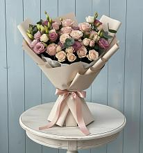 Букет цветов из:  Розы и Лизиантусы в Летней Ставке