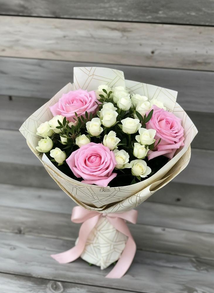 Букет цветов из: Розы в Летней Ставке