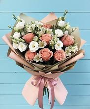 Букет цветов из:  Розы, Альстромерии и Лизиантусы в Летней Ставке