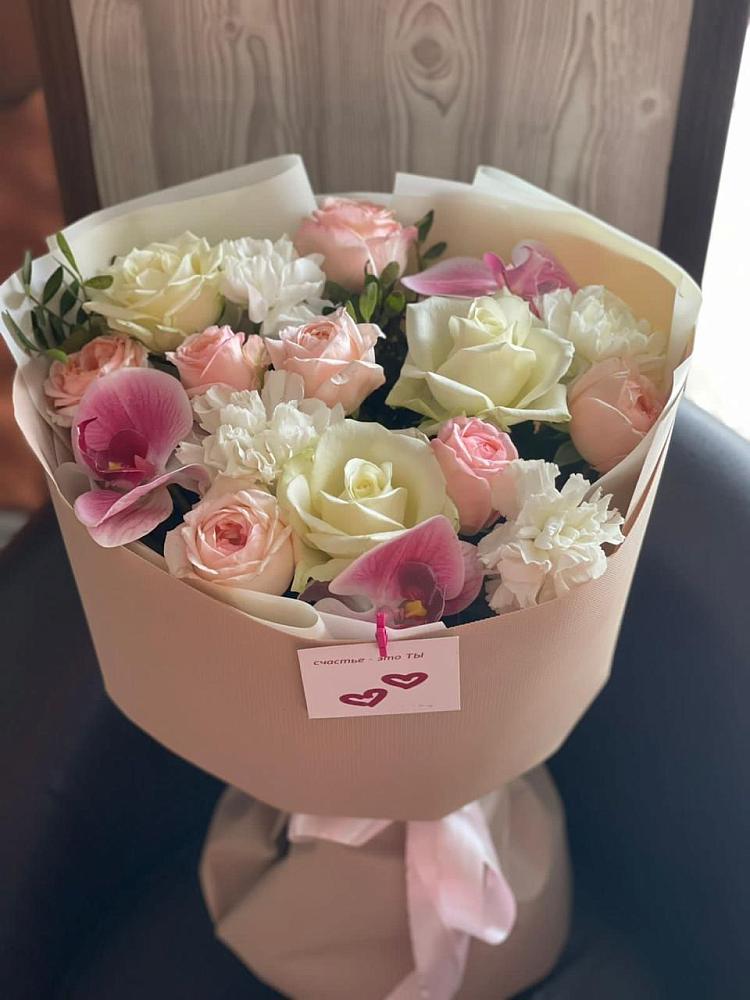 Букет цветов из: Орхидеи, Розы и Гвоздики в Летней Ставке