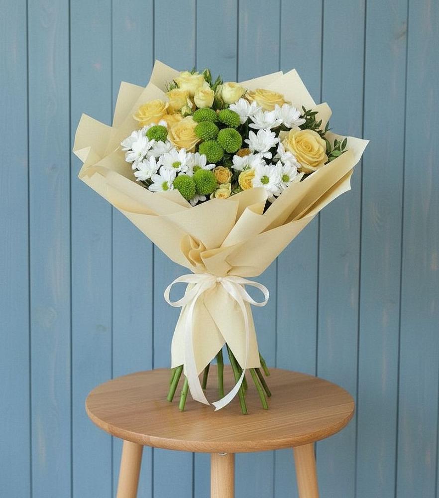 Букет цветов из: Хризантемы и Розы в Летней Ставке