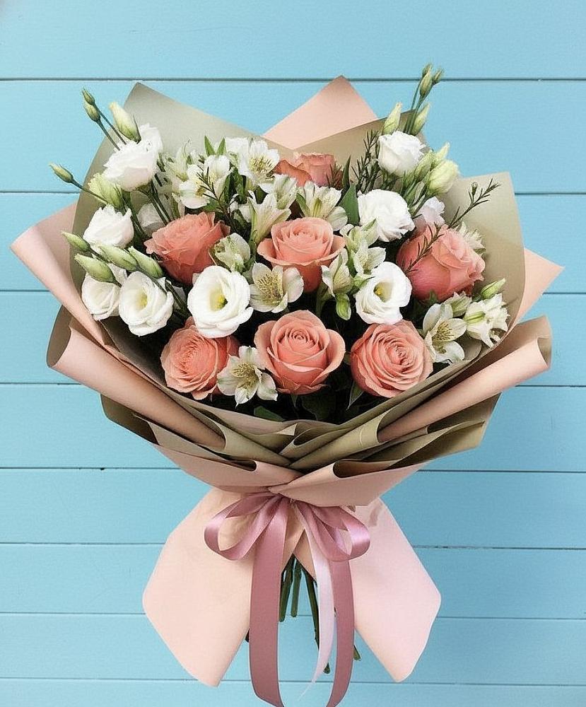 Букет цветов из: Розы, Альстромерии и Лизиантусы в Летней Ставке