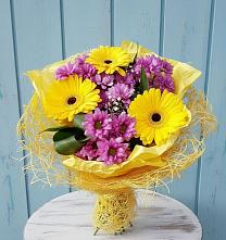 Букет цветов из:  Хризантемы и Герберы в Летней Ставке