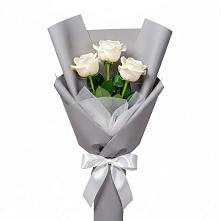 Букет 3 белые розы в Летней Ставке