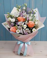 Букет цветов из:  Лизиантусы, Розы, Альстромерии и Гипсофила в Летней Ставке