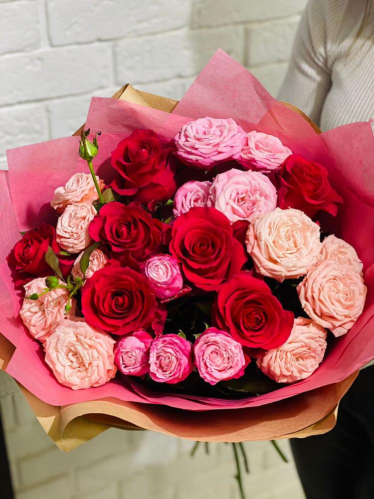 Букет цветов из: Розы в Летней Ставке