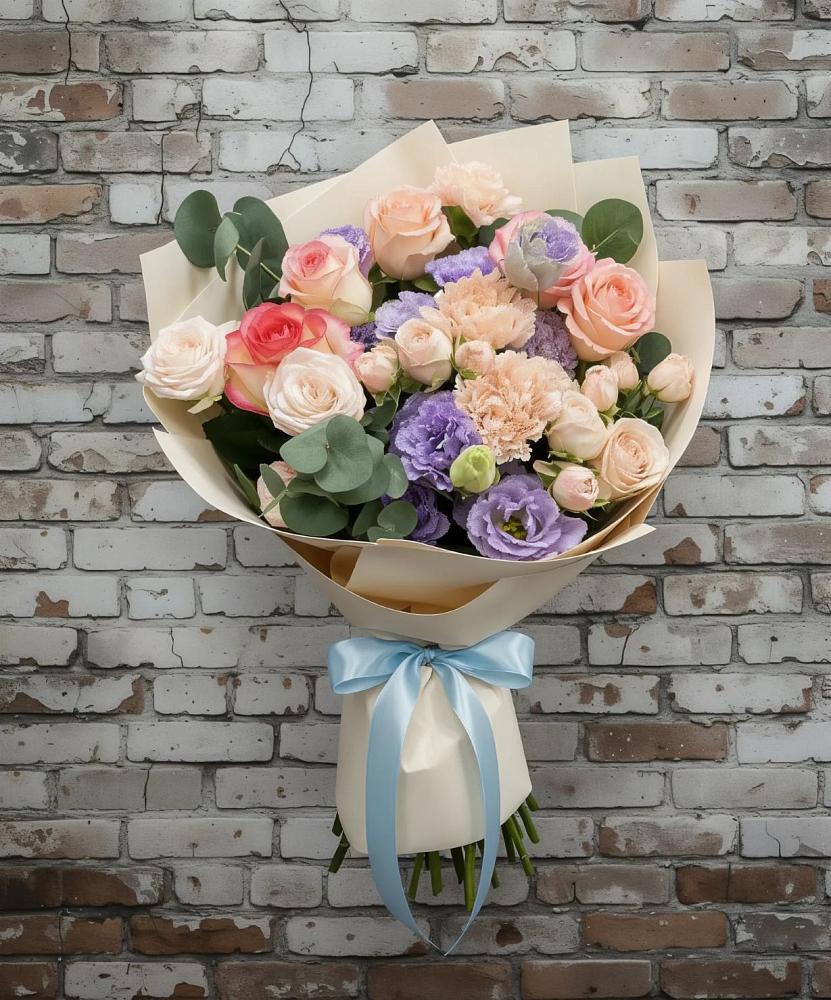 Букет цветов из: Розы, Лизиантусы и Гвоздики в Летней Ставке