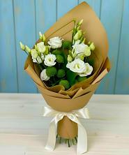 Букет цветов из:  Хризантемы и Лизиантусы в Летней Ставке