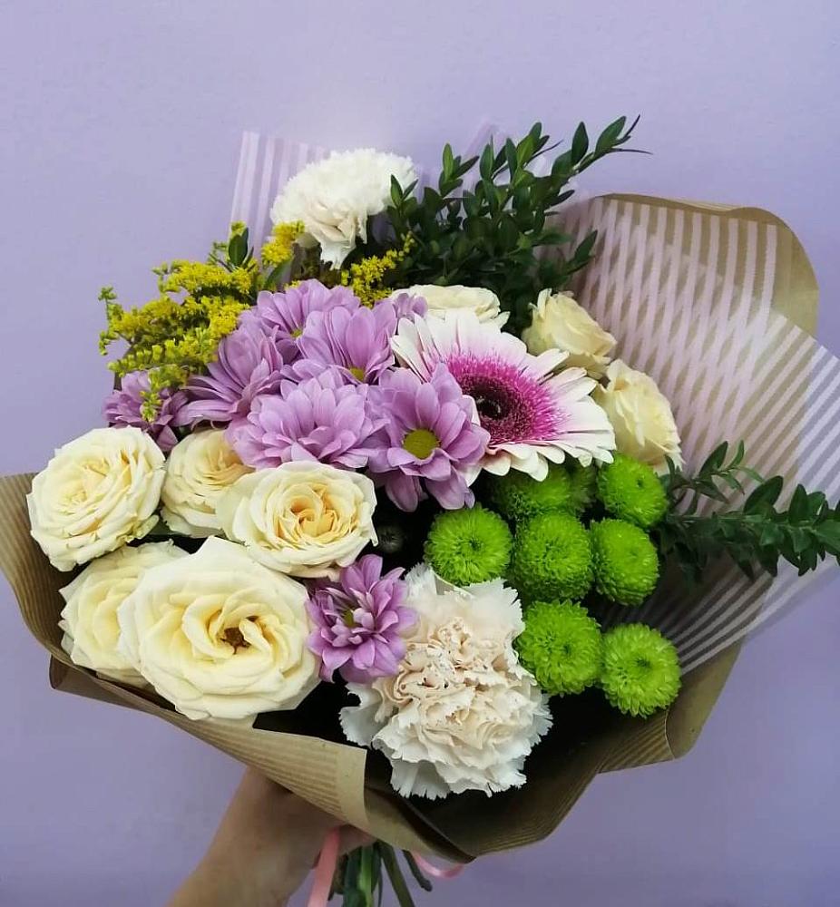 Букет цветов из: Хризантемы, Розы, Гвоздики и Герберы в Летней Ставке