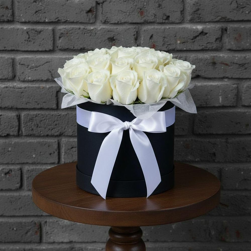 Цветочная композиция из Розы в шляпной коробке в Летней Ставке