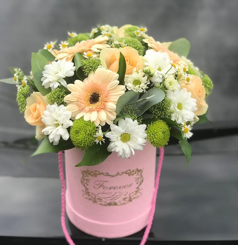 Цветочная композиция из Розы, Герберы и Хризантемы в шляпной коробке в Летней Ставке