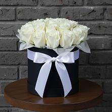 Цветочная композиция из Розы в шляпной коробке в Летней Ставке