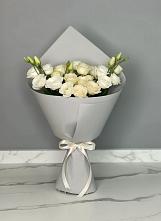 Букет цветов из:  Розы и Лизиантусы в Летней Ставке